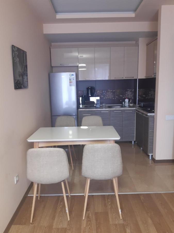 Batumi Apartment In Front Of Sheraton ภายนอก รูปภาพ
