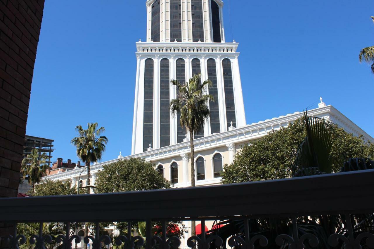 Batumi Apartment In Front Of Sheraton ภายนอก รูปภาพ