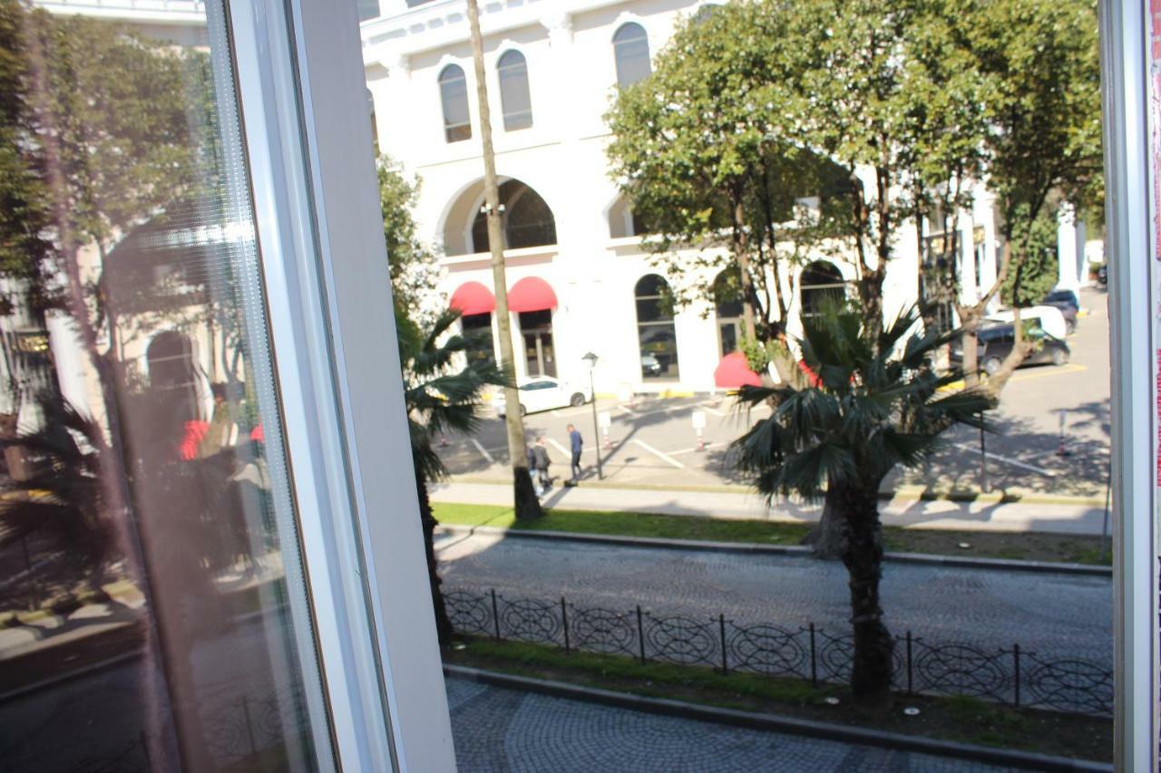 Batumi Apartment In Front Of Sheraton ภายนอก รูปภาพ