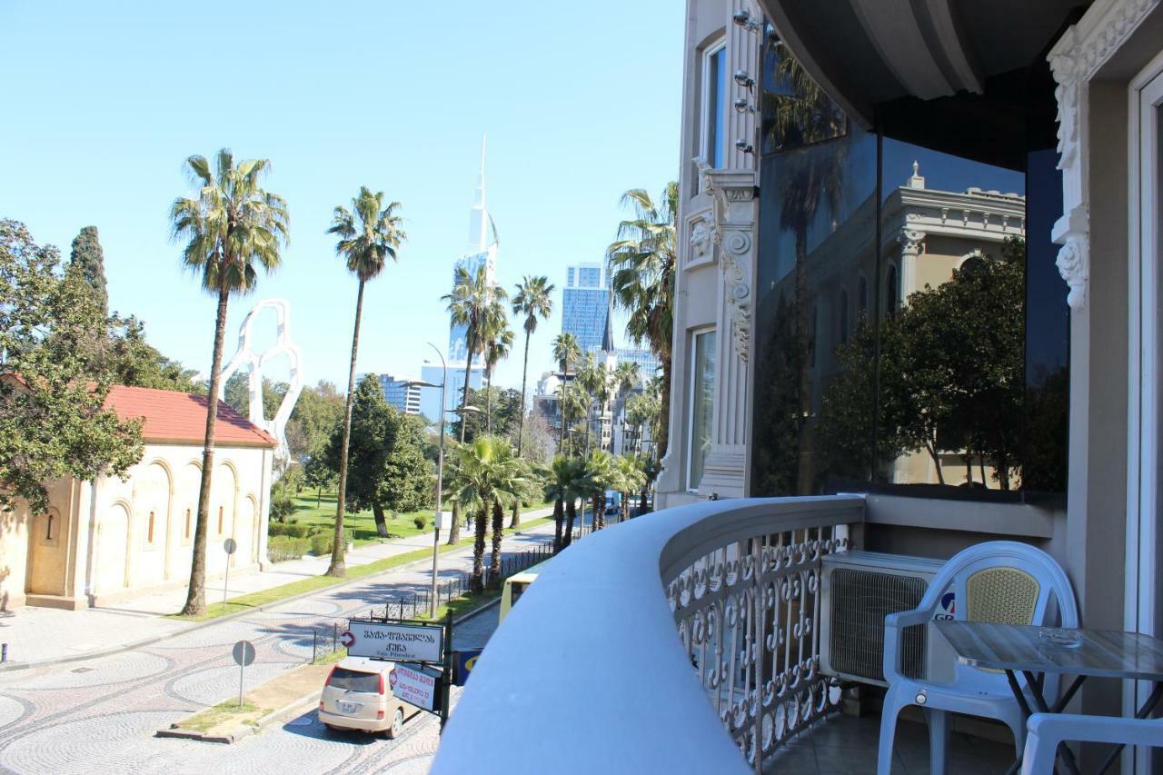 Batumi Apartment In Front Of Sheraton ภายนอก รูปภาพ